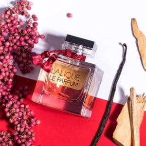 عطر لالیک قرمز
